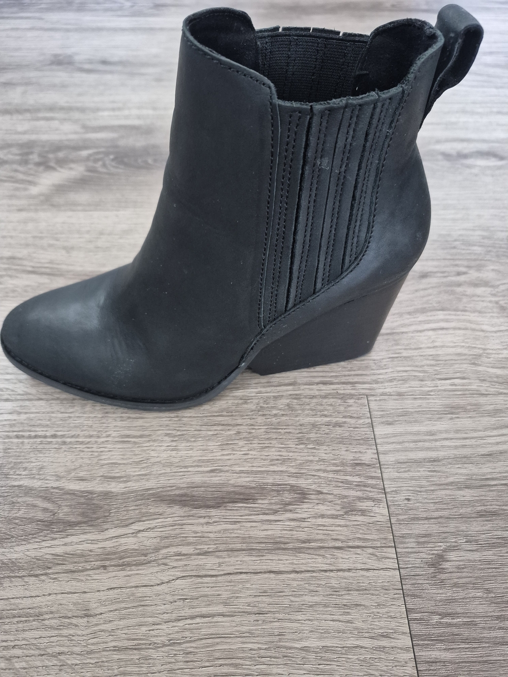 Womens Toms Noa Wedge Ankle Bootie